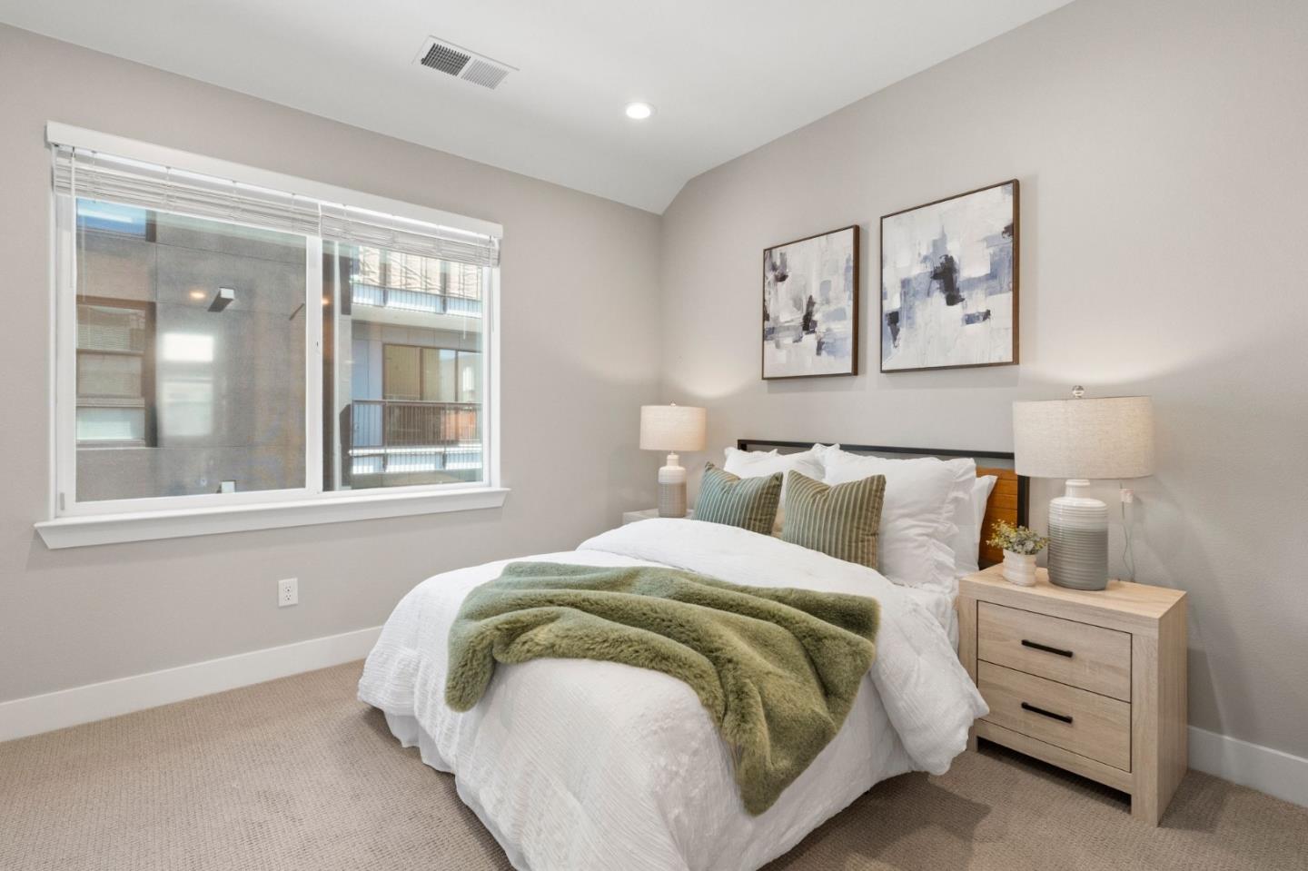 Detail Gallery Image 13 of 26 For 3456 Flash Cmn, Fremont,  CA 94538 - 2 Beds | 2/1 Baths