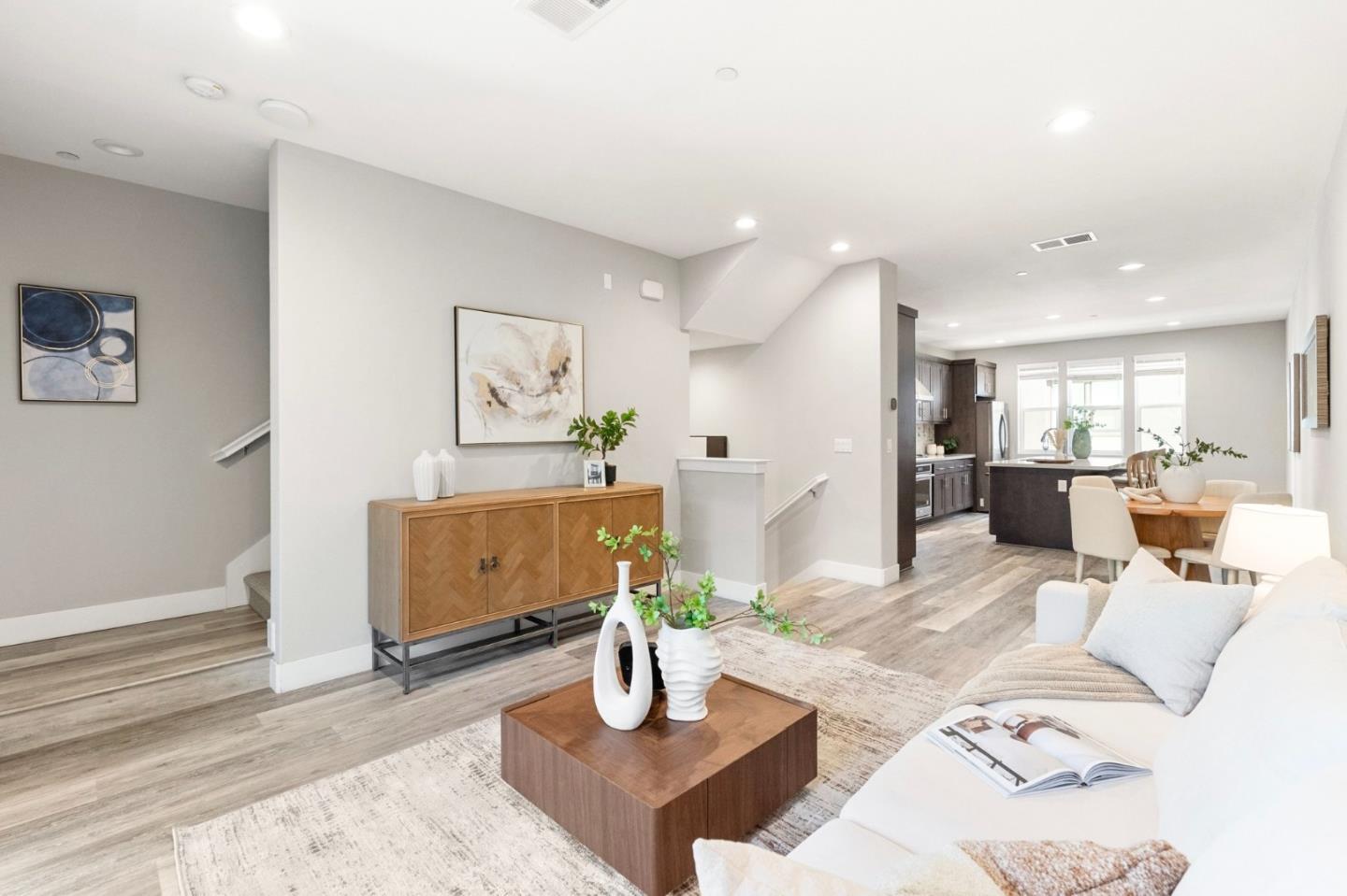 Detail Gallery Image 2 of 26 For 3456 Flash Cmn, Fremont,  CA 94538 - 2 Beds | 2/1 Baths