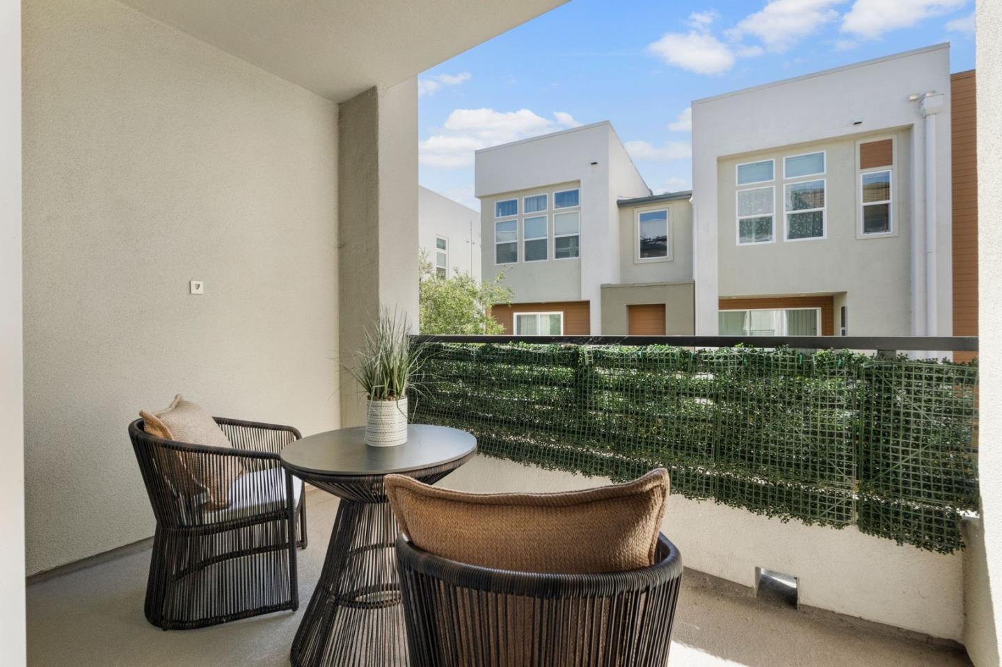 Detail Gallery Image 20 of 26 For 3456 Flash Cmn, Fremont,  CA 94538 - 2 Beds | 2/1 Baths