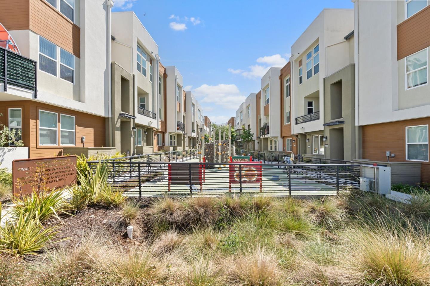 Detail Gallery Image 25 of 26 For 3456 Flash Cmn, Fremont,  CA 94538 - 2 Beds | 2/1 Baths
