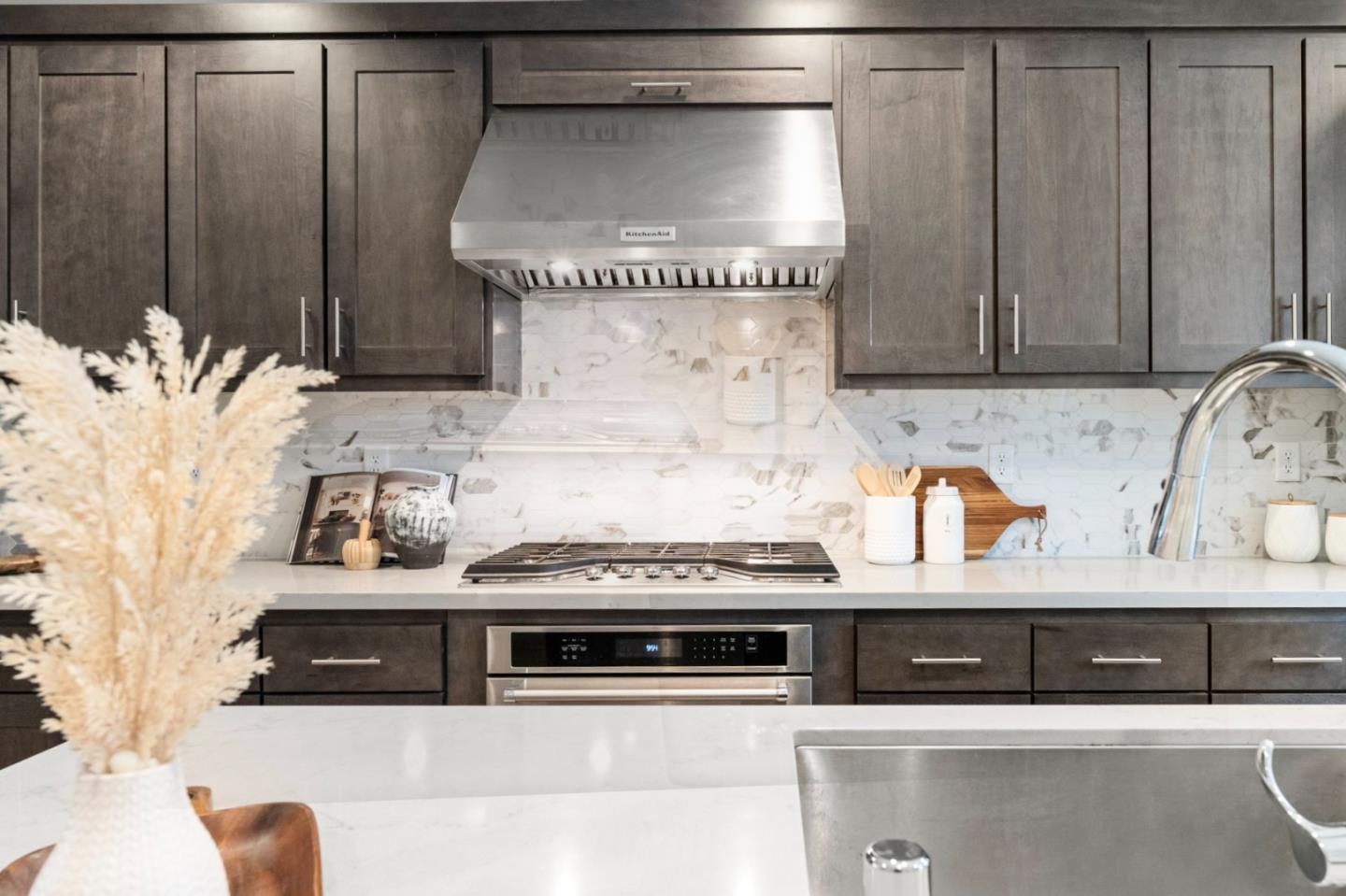 Detail Gallery Image 7 of 26 For 3456 Flash Cmn, Fremont,  CA 94538 - 2 Beds | 2/1 Baths