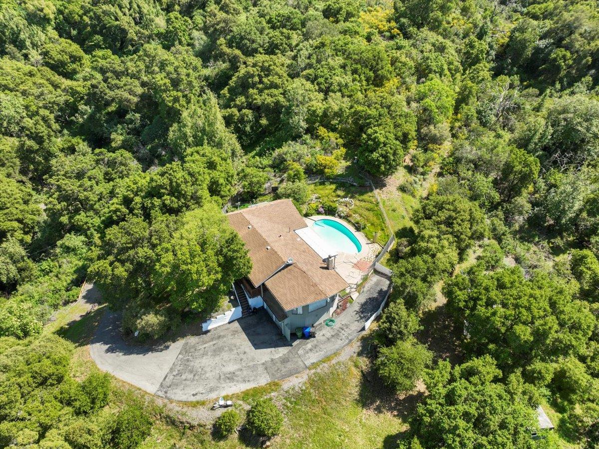 Detail Gallery Image 12 of 14 For 16870 Quarry Rd, Los Gatos,  CA 95030 - 7 Beds | 4 Baths