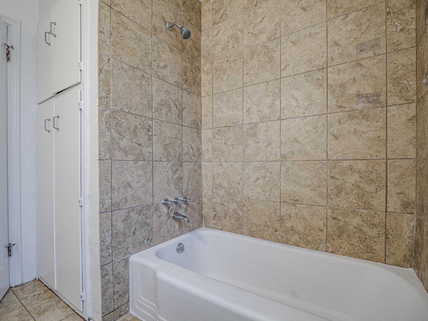 Detail Gallery Image 21 of 37 For 1233 Monroe St, Salinas,  CA 93906 - 3 Beds | 2 Baths