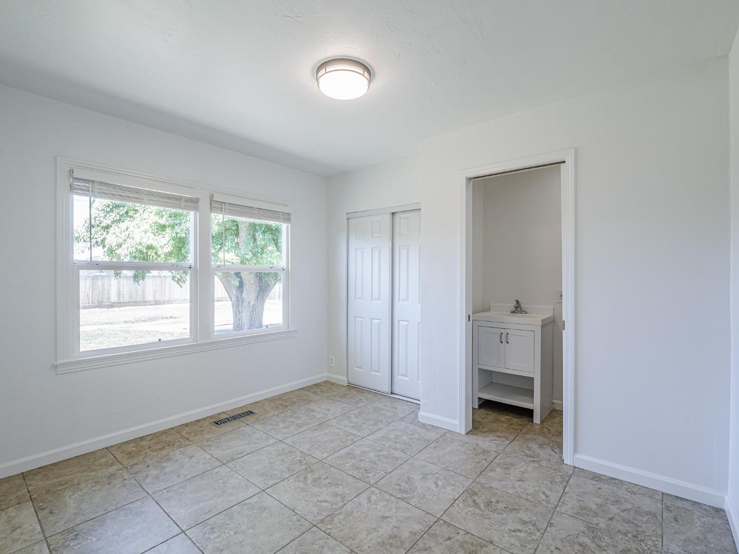 Detail Gallery Image 25 of 37 For 1233 Monroe St, Salinas,  CA 93906 - 3 Beds | 2 Baths