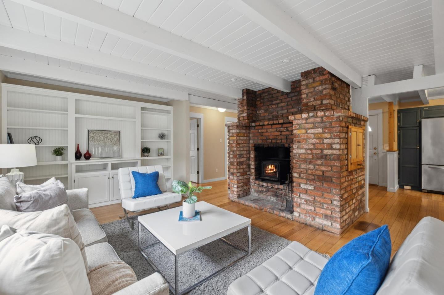 Detail Gallery Image 13 of 44 For 450 Virginia Ave, Moss Beach,  CA 94038 - 3 Beds | 2 Baths