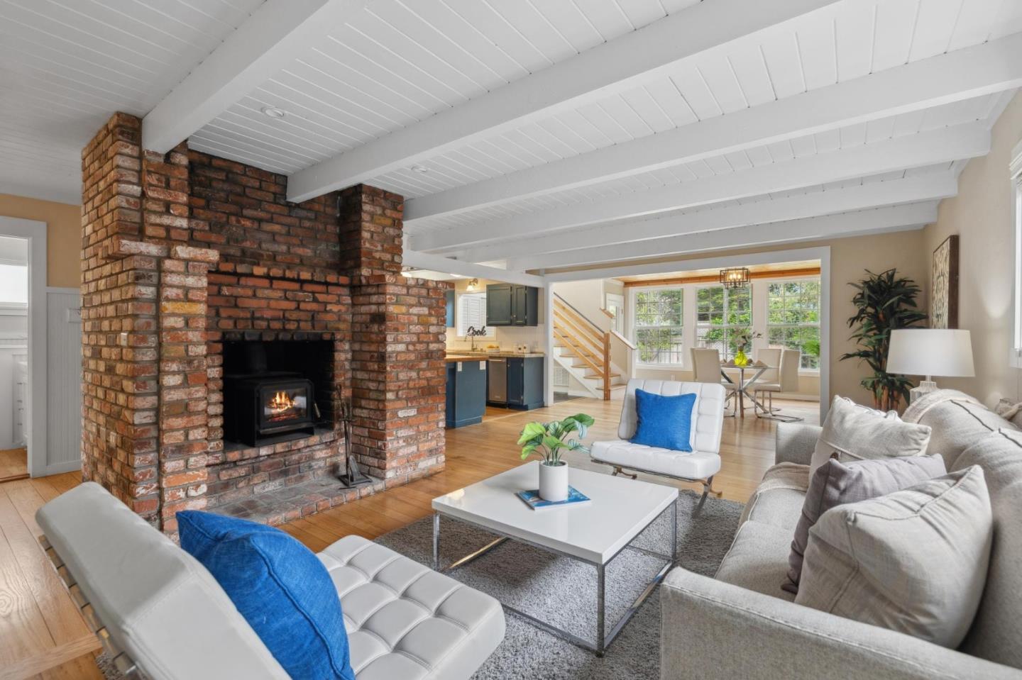 Detail Gallery Image 14 of 44 For 450 Virginia Ave, Moss Beach,  CA 94038 - 3 Beds | 2 Baths