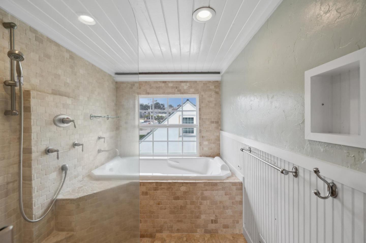 Detail Gallery Image 29 of 44 For 450 Virginia Ave, Moss Beach,  CA 94038 - 3 Beds | 2 Baths