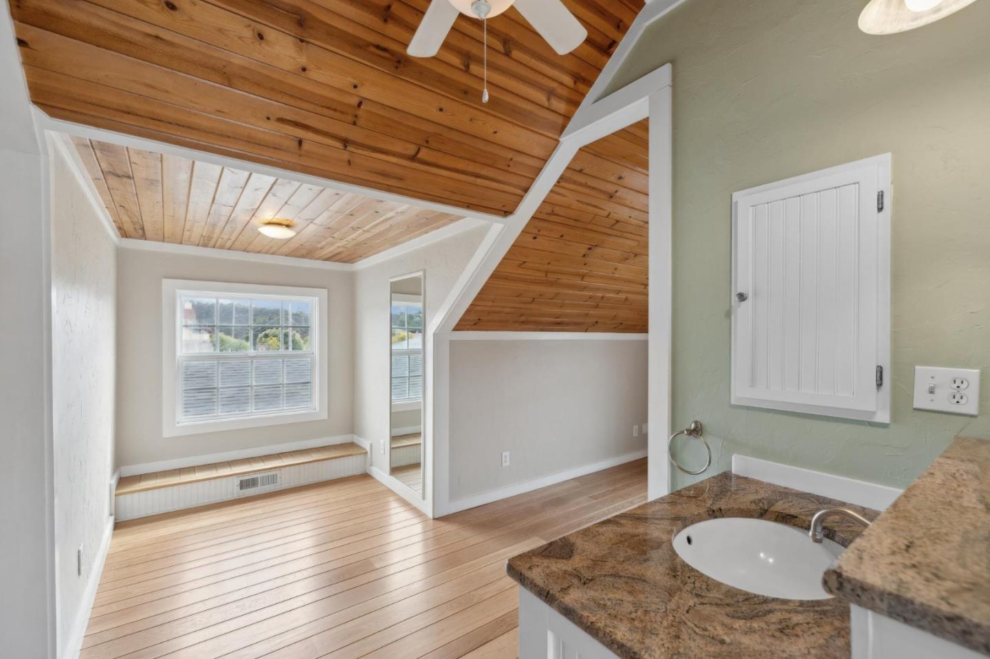Detail Gallery Image 31 of 44 For 450 Virginia Ave, Moss Beach,  CA 94038 - 3 Beds | 2 Baths