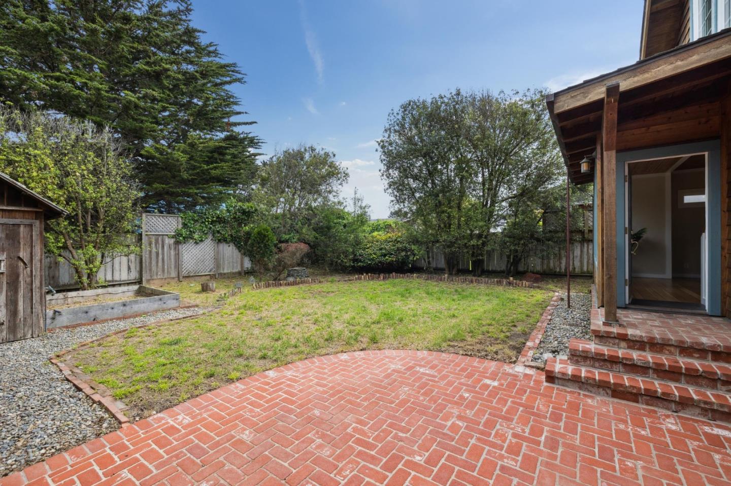 Detail Gallery Image 34 of 44 For 450 Virginia Ave, Moss Beach,  CA 94038 - 3 Beds | 2 Baths