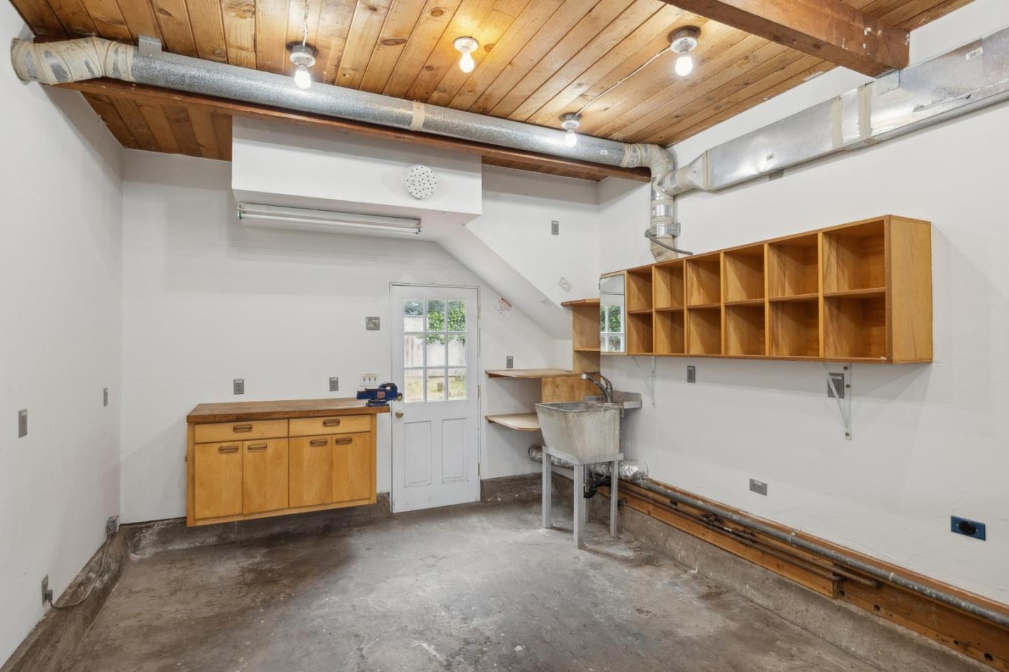 Detail Gallery Image 39 of 44 For 450 Virginia Ave, Moss Beach,  CA 94038 - 3 Beds | 2 Baths