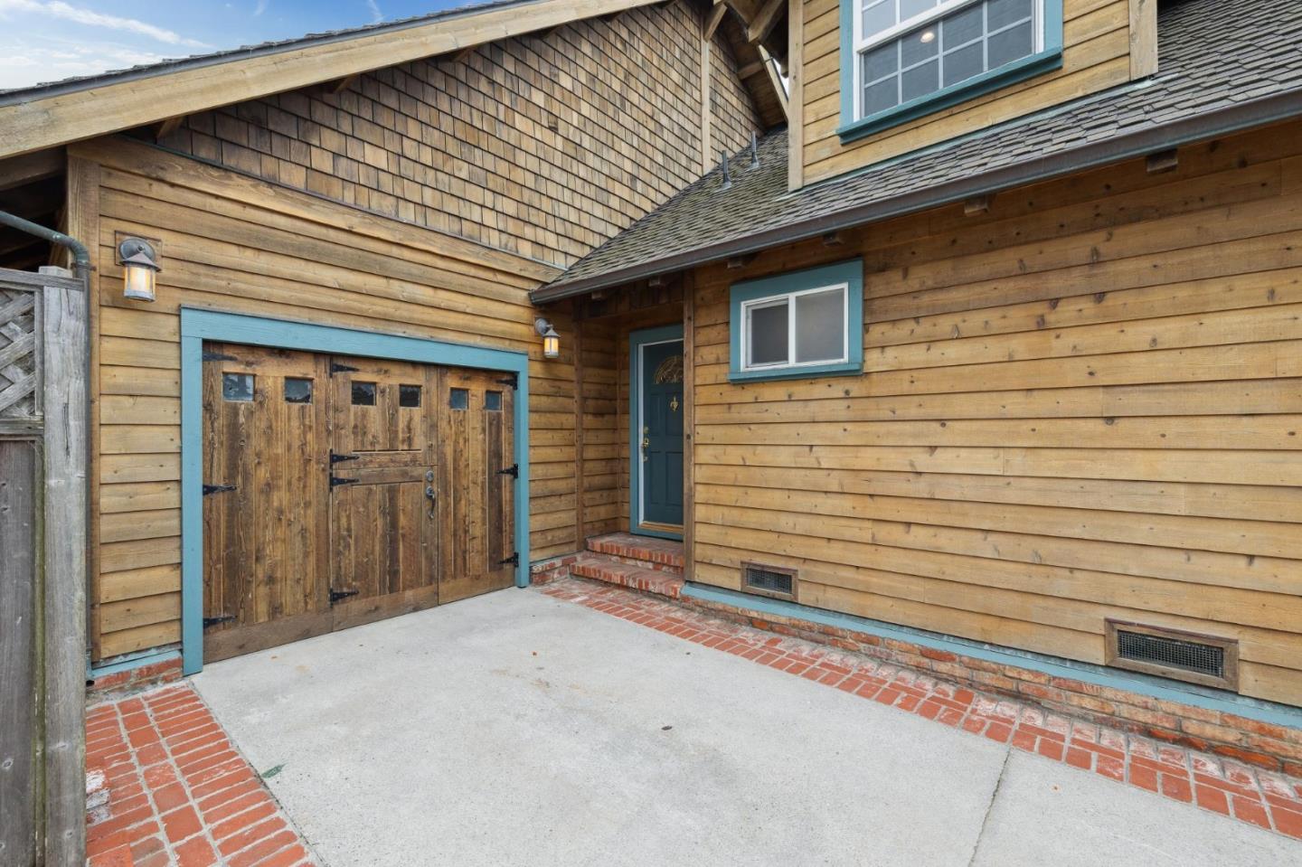 Detail Gallery Image 5 of 44 For 450 Virginia Ave, Moss Beach,  CA 94038 - 3 Beds | 2 Baths