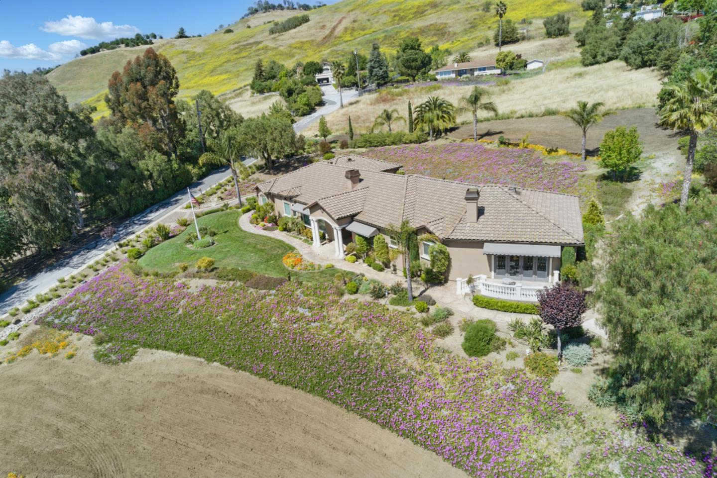 Detail Gallery Image 104 of 111 For 2302 E Valley Ct, San Jose,  CA 95148 - 4 Beds | 3/1 Baths