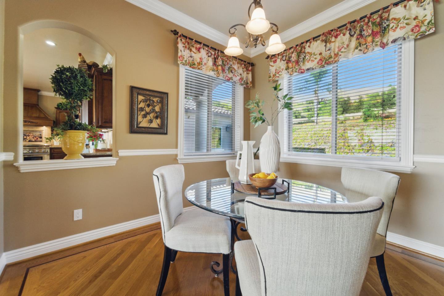 Detail Gallery Image 12 of 111 For 2302 E Valley Ct, San Jose,  CA 95148 - 4 Beds | 3/1 Baths