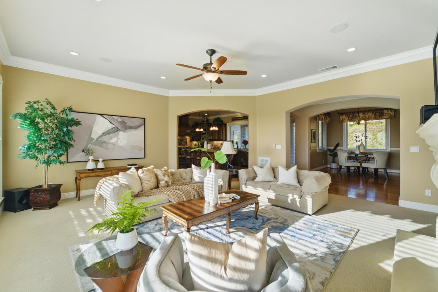 Detail Gallery Image 15 of 111 For 2302 E Valley Ct, San Jose,  CA 95148 - 4 Beds | 3/1 Baths