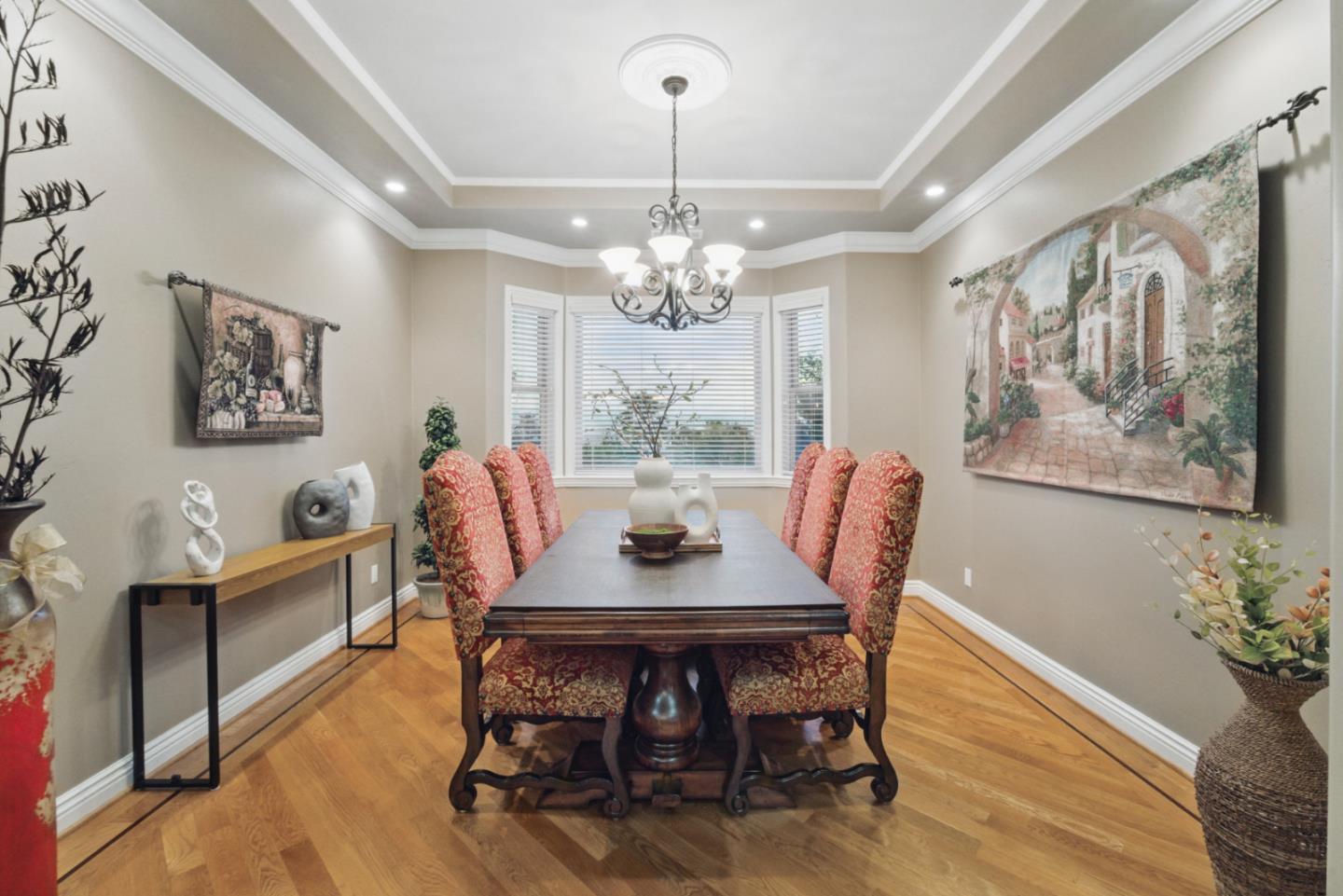 Detail Gallery Image 20 of 111 For 2302 E Valley Ct, San Jose,  CA 95148 - 4 Beds | 3/1 Baths