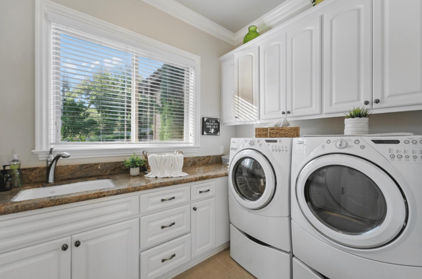 Detail Gallery Image 45 of 111 For 2302 E Valley Ct, San Jose,  CA 95148 - 4 Beds | 3/1 Baths