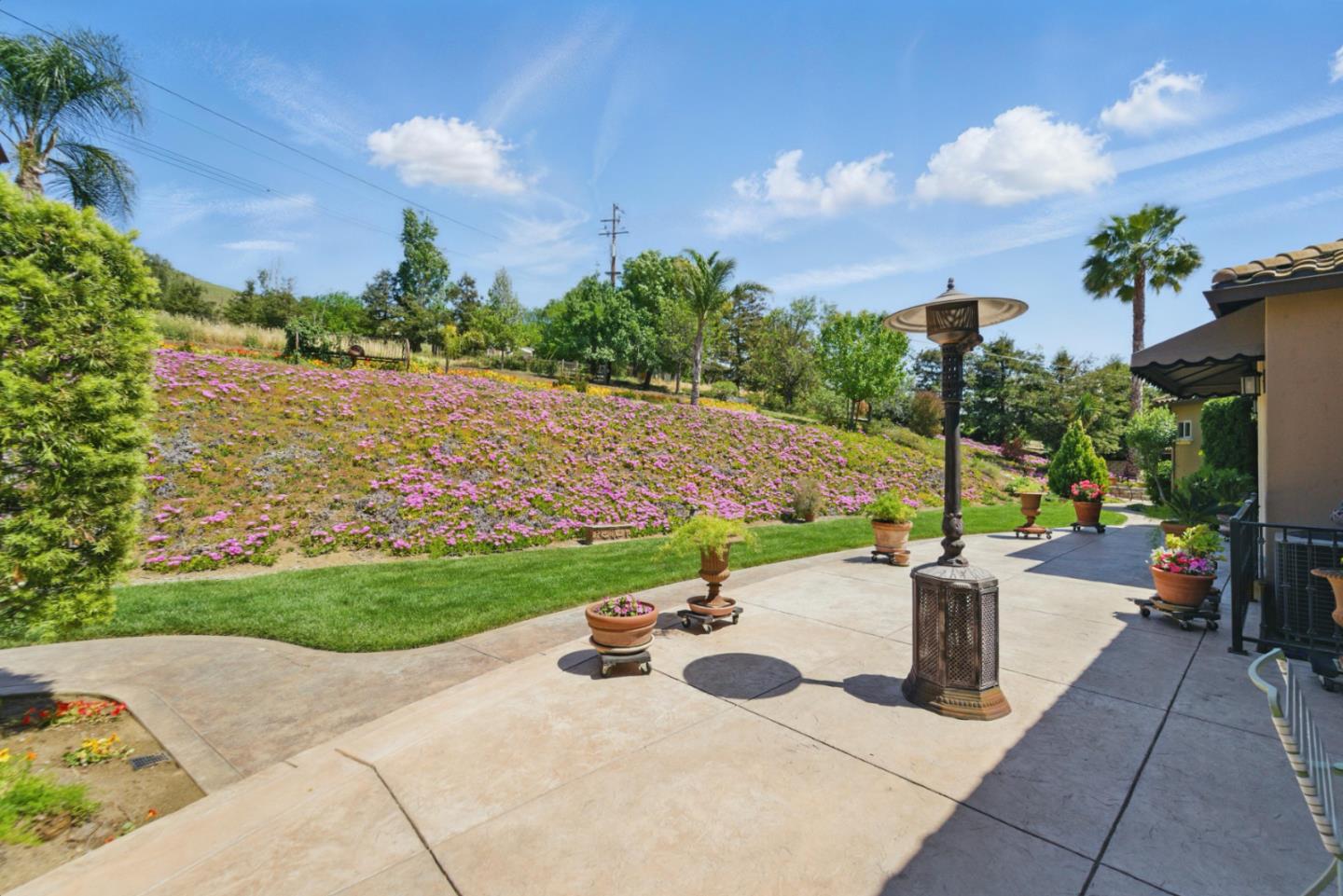 Detail Gallery Image 59 of 111 For 2302 E Valley Ct, San Jose,  CA 95148 - 4 Beds | 3/1 Baths