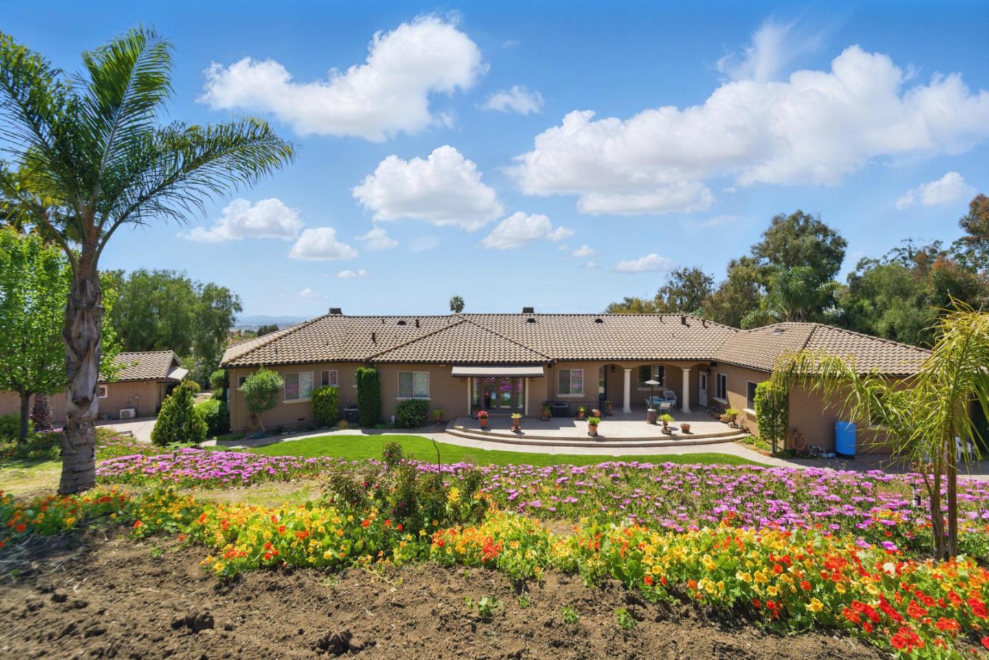 Detail Gallery Image 65 of 111 For 2302 E Valley Ct, San Jose,  CA 95148 - 4 Beds | 3/1 Baths
