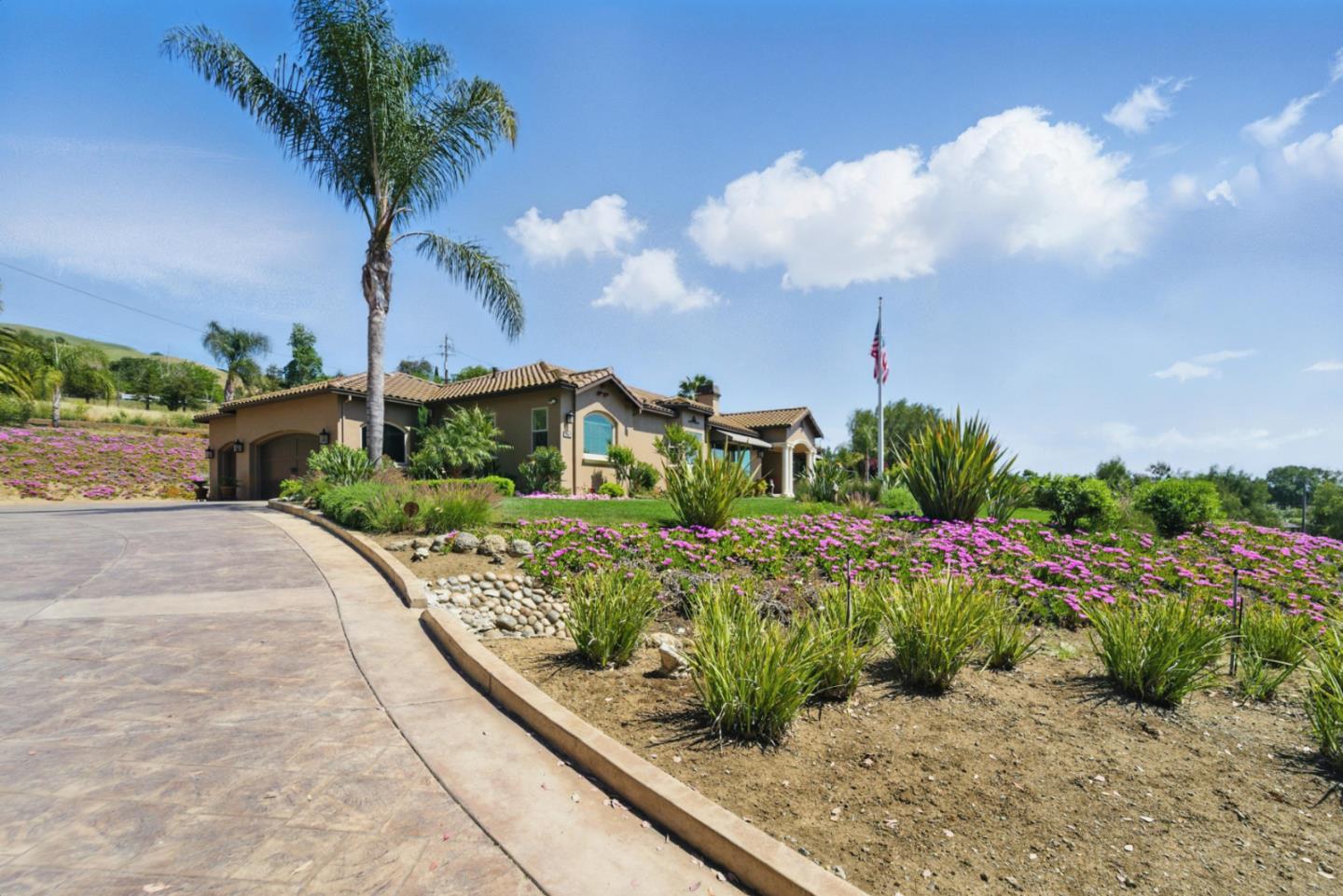 Detail Gallery Image 67 of 111 For 2302 E Valley Ct, San Jose,  CA 95148 - 4 Beds | 3/1 Baths