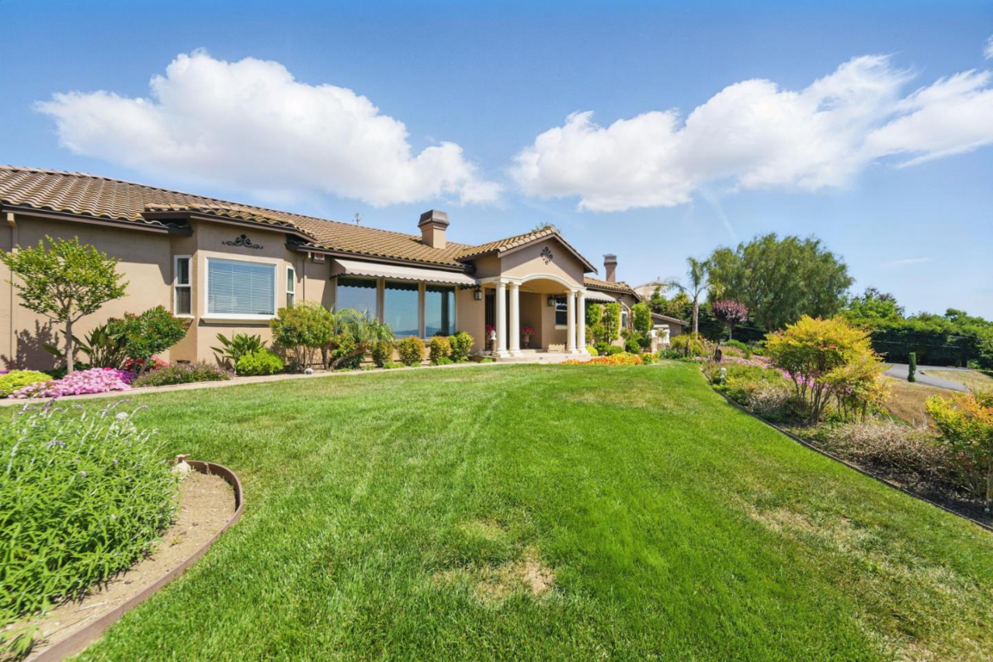 Detail Gallery Image 70 of 111 For 2302 E Valley Ct, San Jose,  CA 95148 - 4 Beds | 3/1 Baths