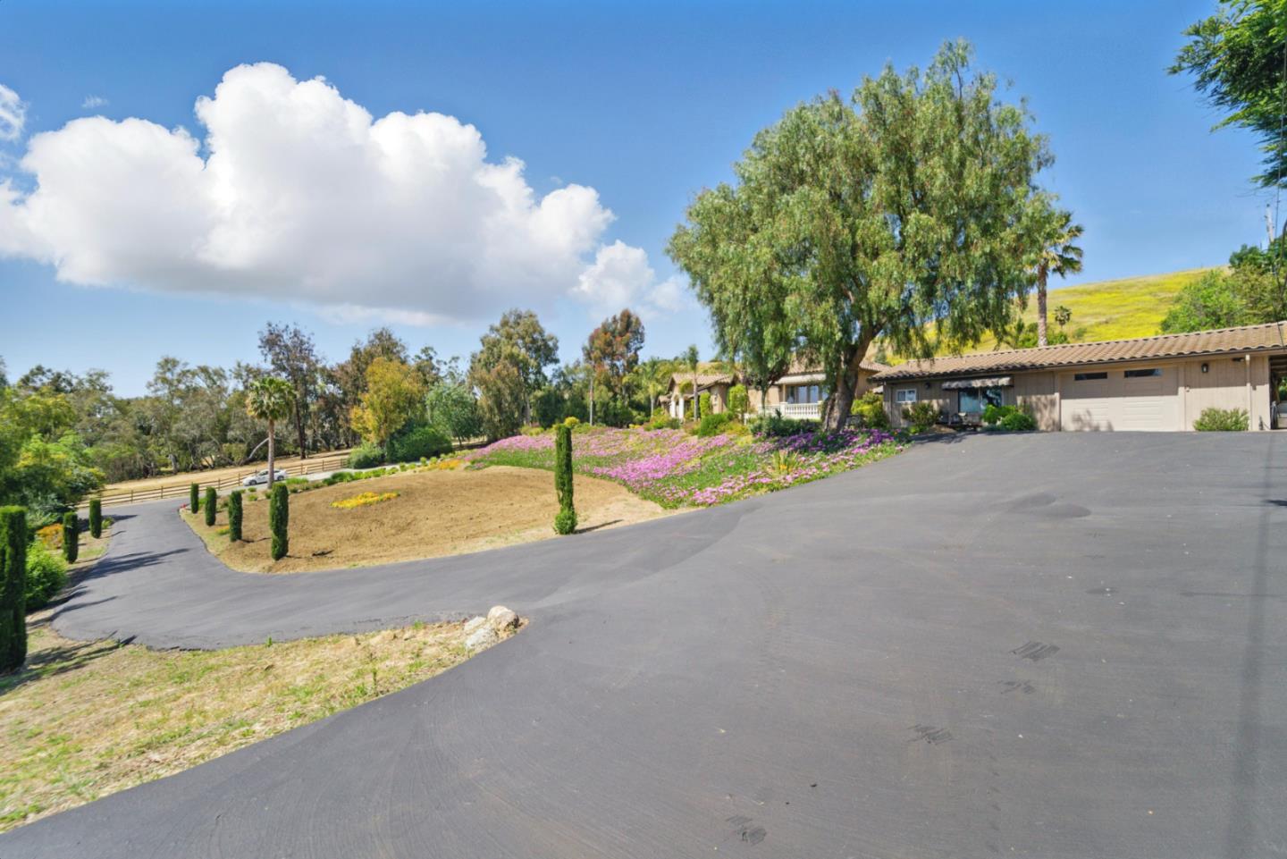 Detail Gallery Image 75 of 111 For 2302 E Valley Ct, San Jose,  CA 95148 - 4 Beds | 3/1 Baths