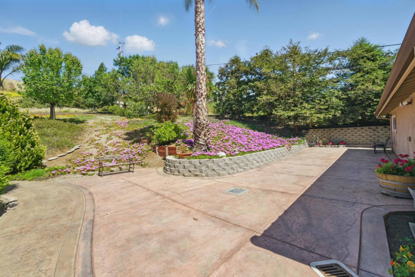 Detail Gallery Image 78 of 111 For 2302 E Valley Ct, San Jose,  CA 95148 - 4 Beds | 3/1 Baths