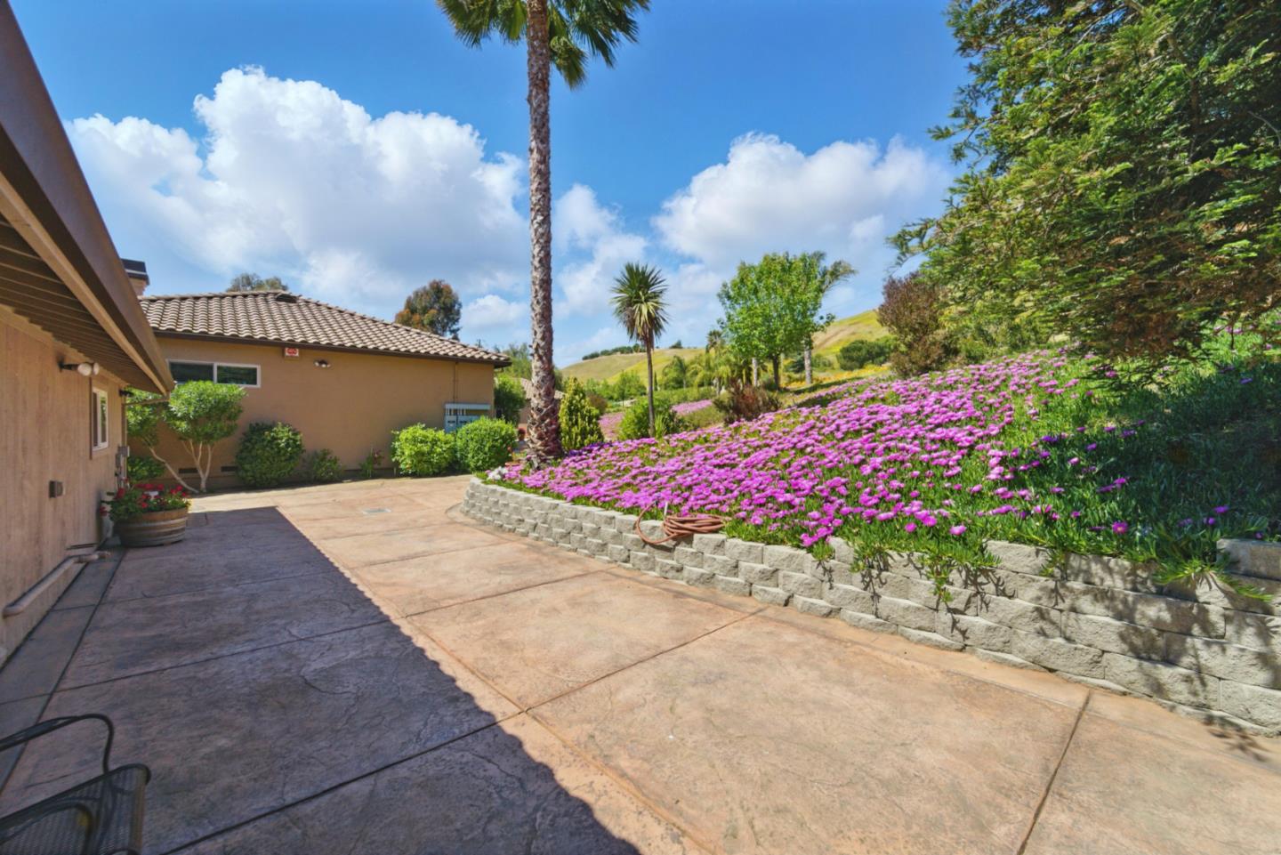 Detail Gallery Image 80 of 111 For 2302 E Valley Ct, San Jose,  CA 95148 - 4 Beds | 3/1 Baths
