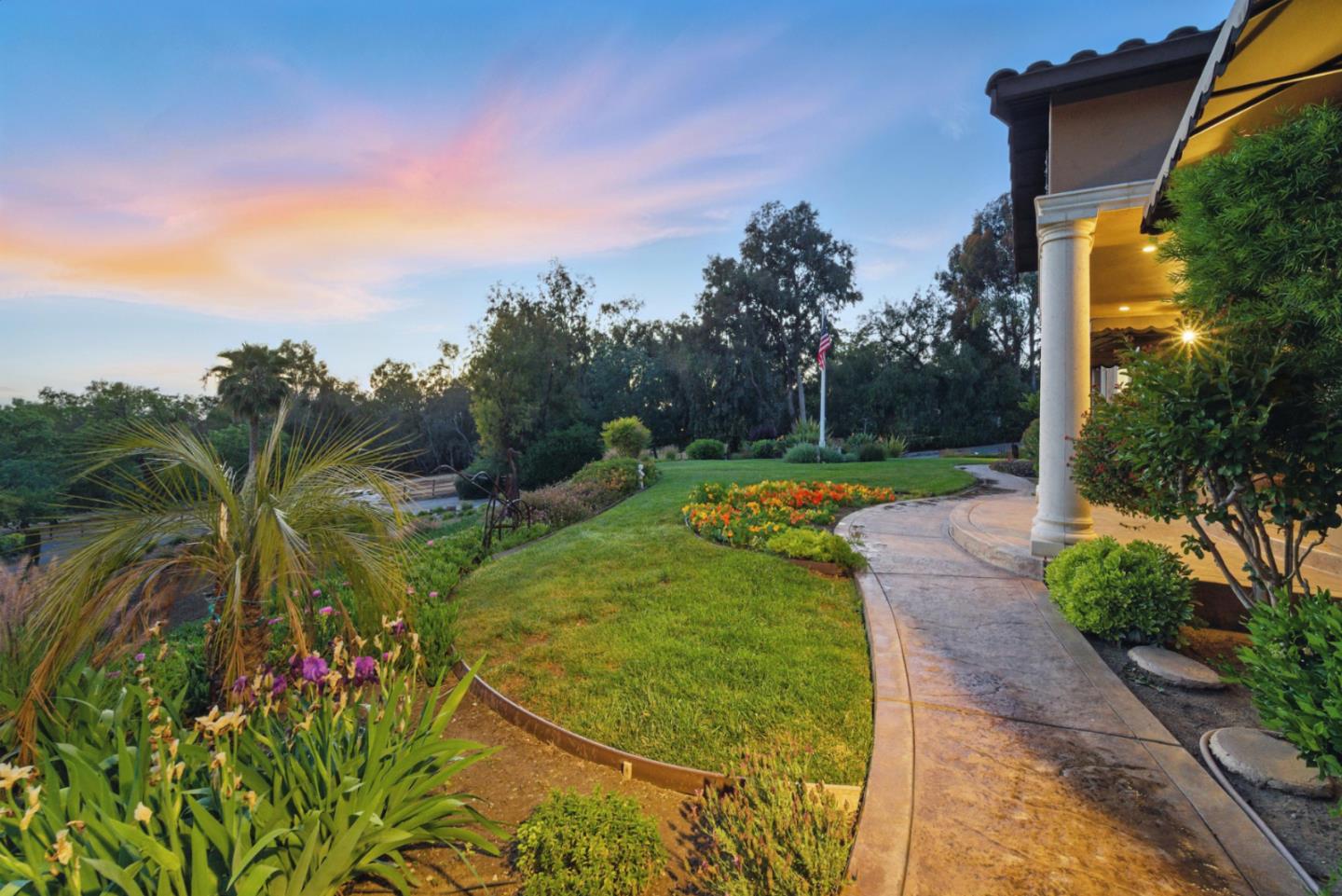 Detail Gallery Image 94 of 111 For 2302 E Valley Ct, San Jose,  CA 95148 - 4 Beds | 3/1 Baths