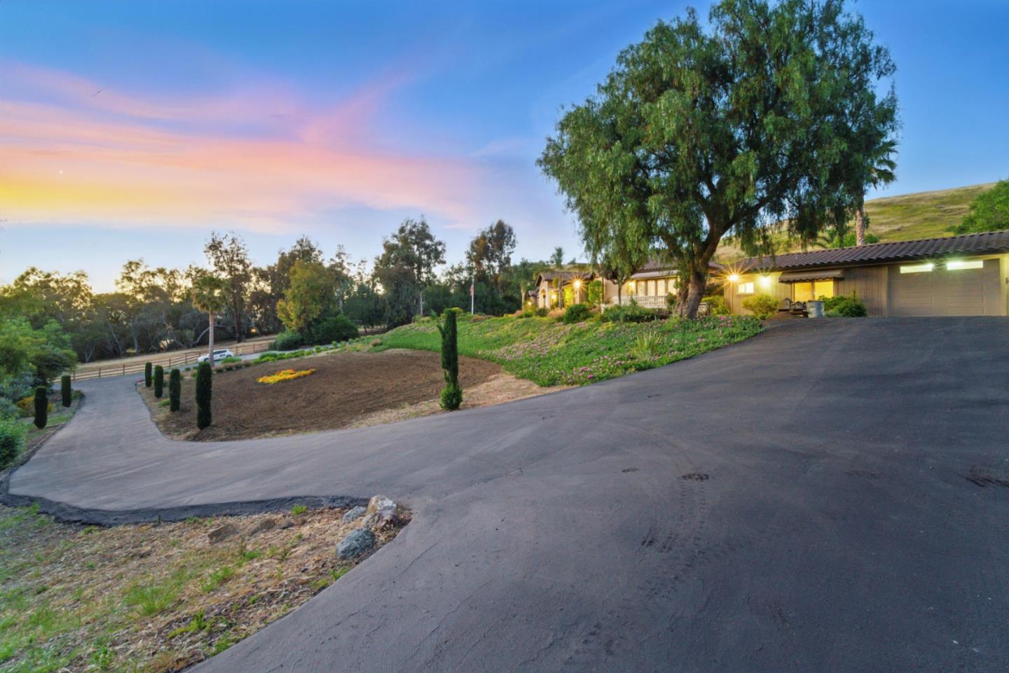 Detail Gallery Image 97 of 111 For 2302 E Valley Ct, San Jose,  CA 95148 - 4 Beds | 3/1 Baths