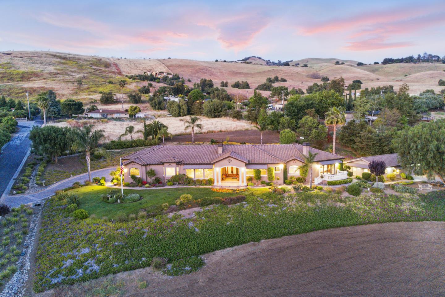 Detail Gallery Image 99 of 111 For 2302 E Valley Ct, San Jose,  CA 95148 - 4 Beds | 3/1 Baths