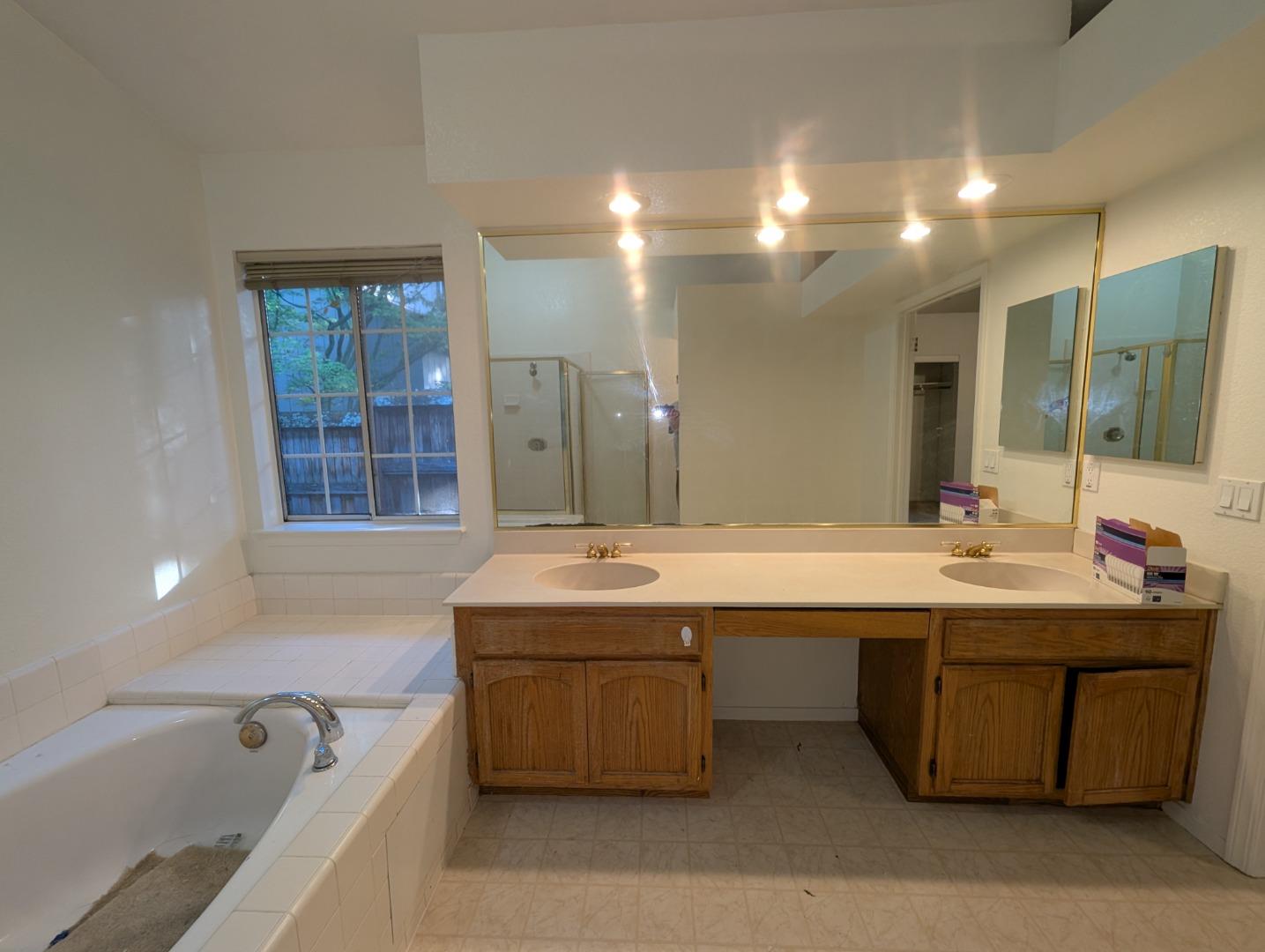 Detail Gallery Image 23 of 25 For Address Not Disclosed, Petaluma,  CA 94954 - 3 Beds | 2 Baths
