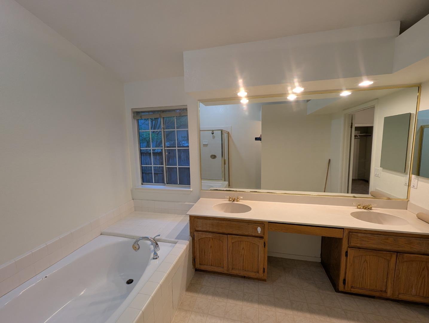 Detail Gallery Image 43 of 44 For 108 Tuxedo Ct, Petaluma,  CA 94954 - 3 Beds | 2 Baths