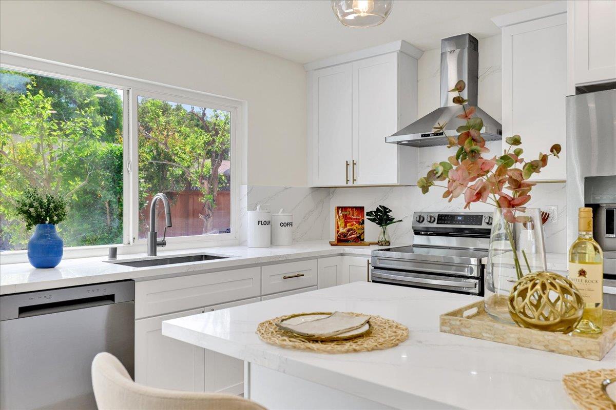 Detail Gallery Image 24 of 73 For 104 Cherry Blossom Dr, San Jose,  CA 95123 - 4 Beds | 2 Baths