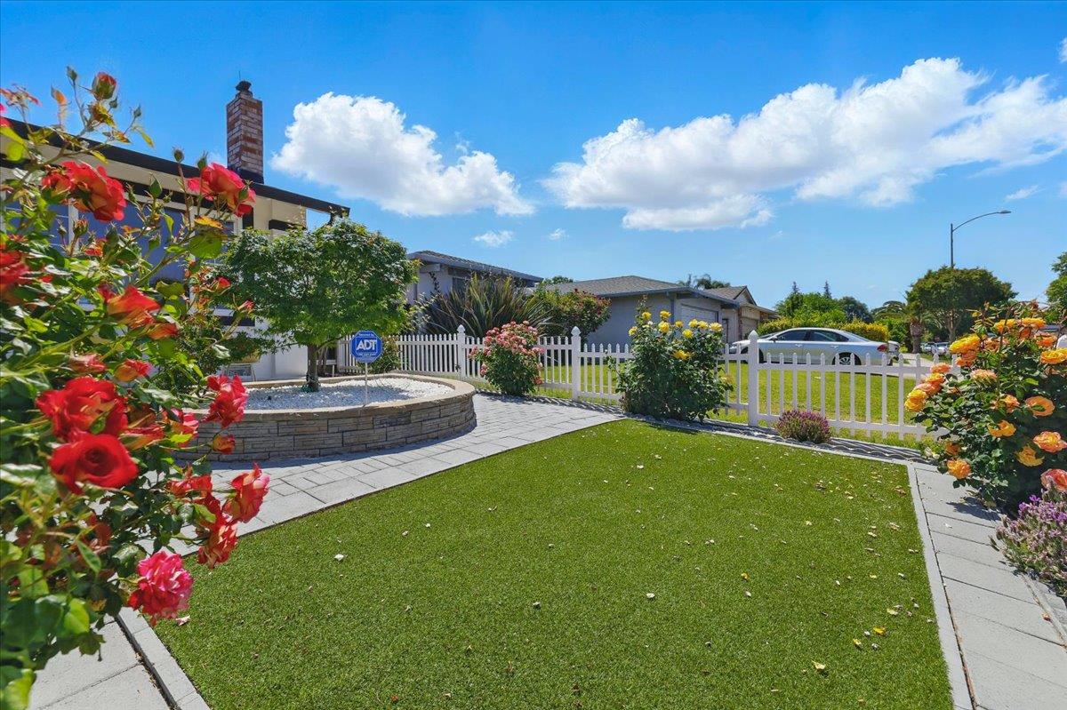 Detail Gallery Image 57 of 73 For 104 Cherry Blossom Dr, San Jose,  CA 95123 - 4 Beds | 2 Baths