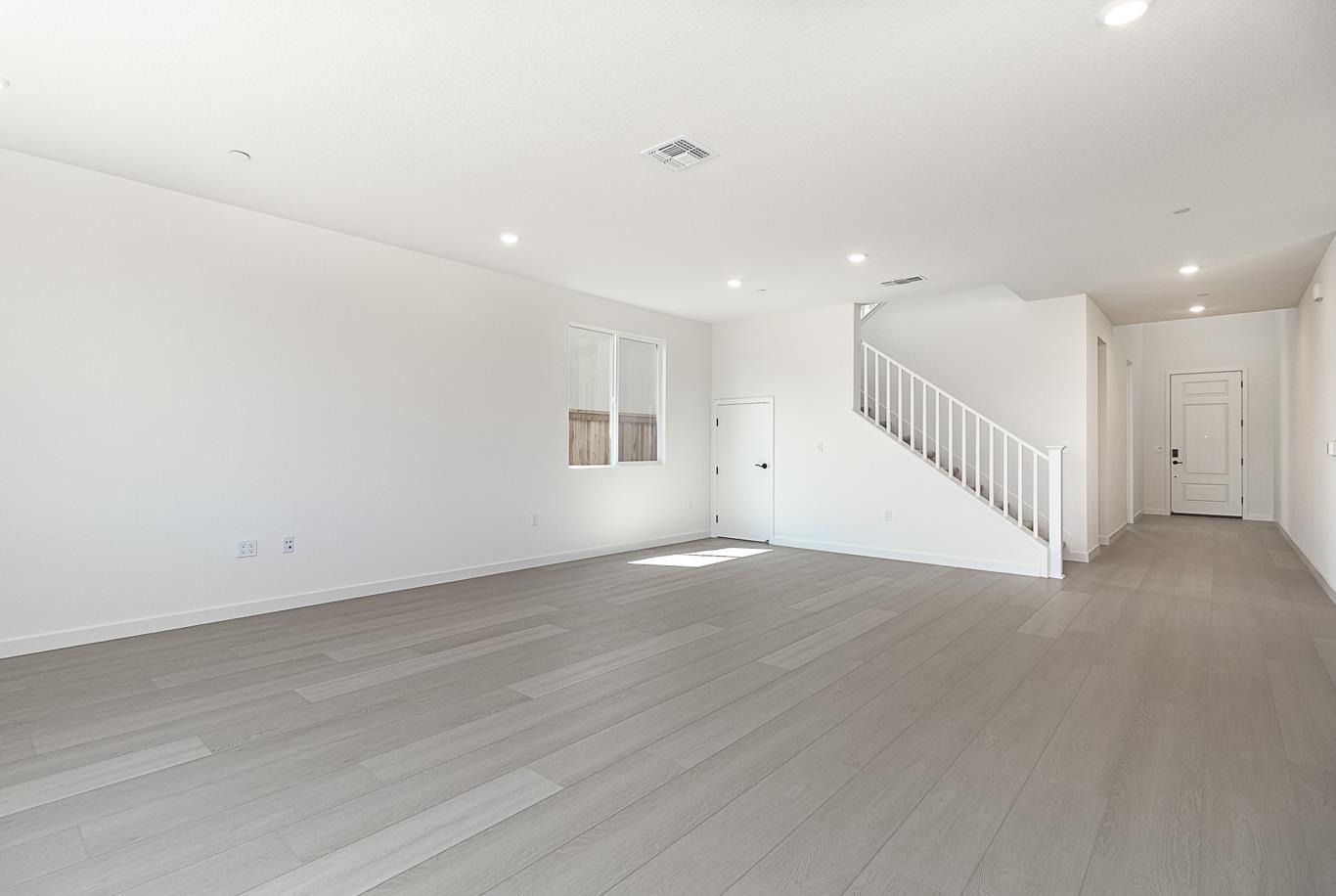 Detail Gallery Image 8 of 22 For 3049 Benetti St, Lathrop,  CA 95330 - 4 Beds | 3/2 Baths