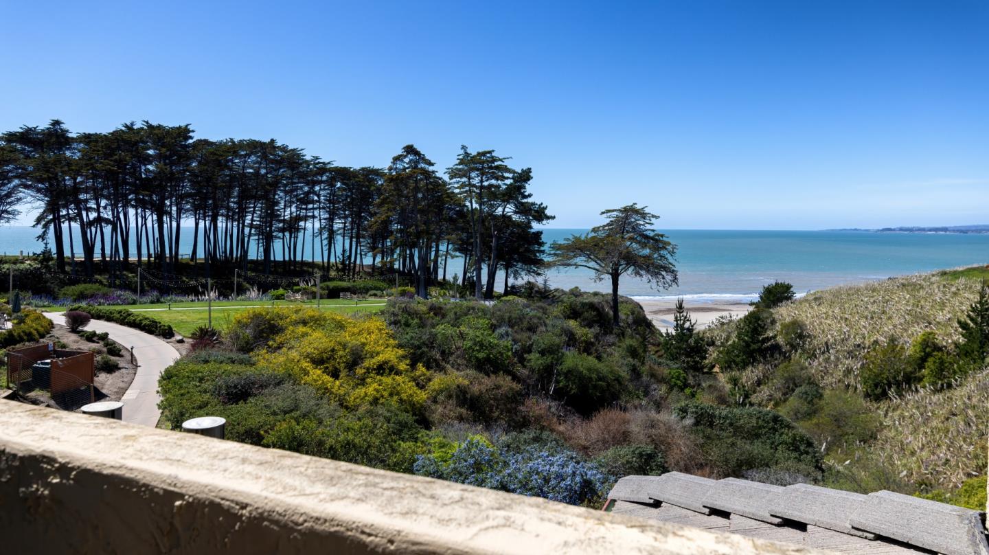 Detail Gallery Image 6 of 32 For 302 Seascape Resort Dr, Aptos,  CA 95003 - 1 Beds | 1 Baths