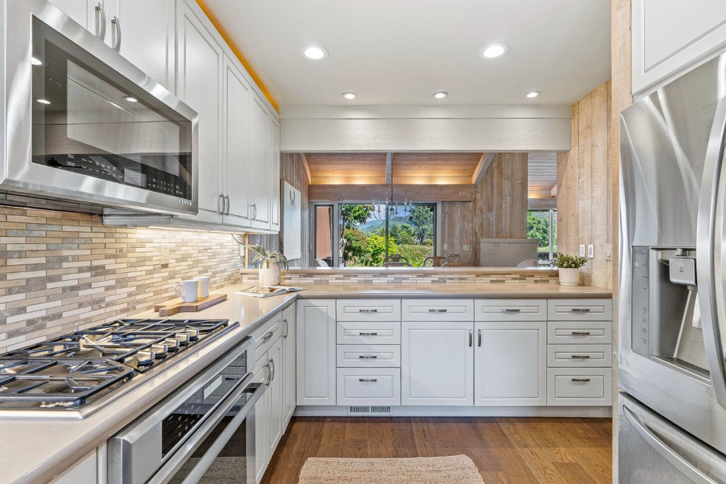 Detail Gallery Image 11 of 39 For 7026 Valley Greens Cir #2,  Carmel,  CA 93923 - 3 Beds | 3 Baths
