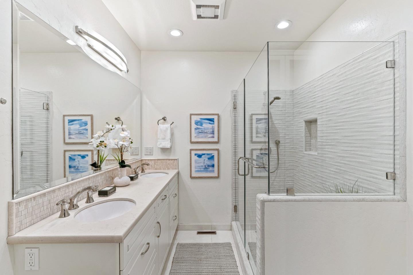 Detail Gallery Image 19 of 39 For 7026 Valley Greens Cir #2,  Carmel,  CA 93923 - 3 Beds | 3 Baths