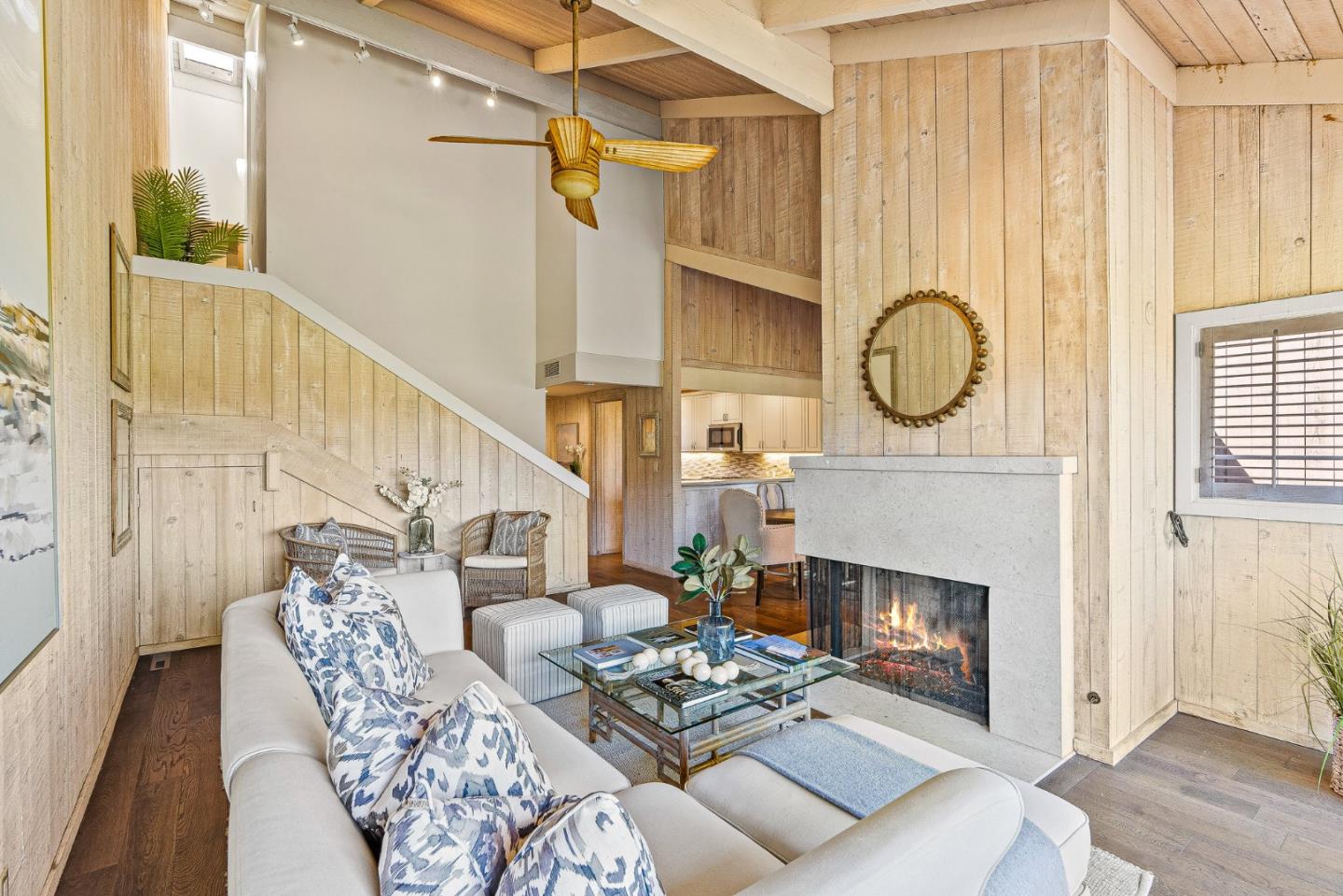 Detail Gallery Image 3 of 39 For 7026 Valley Greens Cir #2,  Carmel,  CA 93923 - 3 Beds | 3 Baths