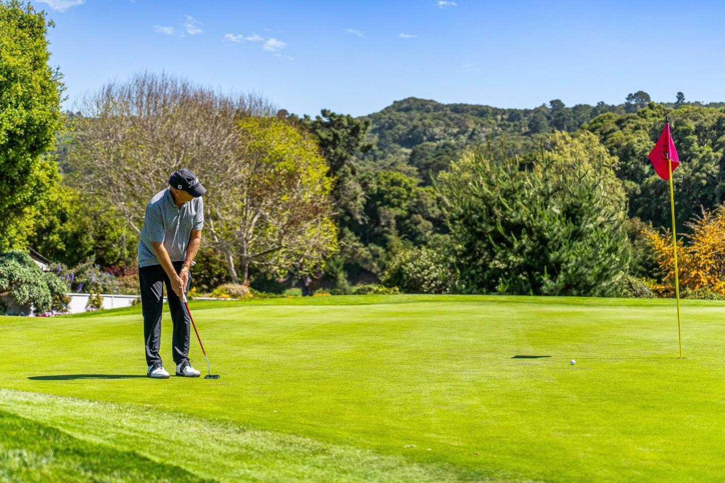 Detail Gallery Image 34 of 39 For 7026 Valley Greens Cir #2,  Carmel,  CA 93923 - 3 Beds | 3 Baths