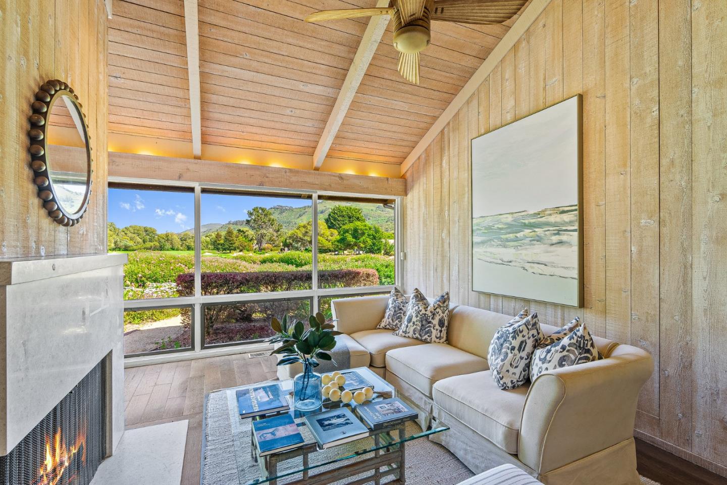 Detail Gallery Image 4 of 39 For 7026 Valley Greens Cir #2,  Carmel,  CA 93923 - 3 Beds | 3 Baths