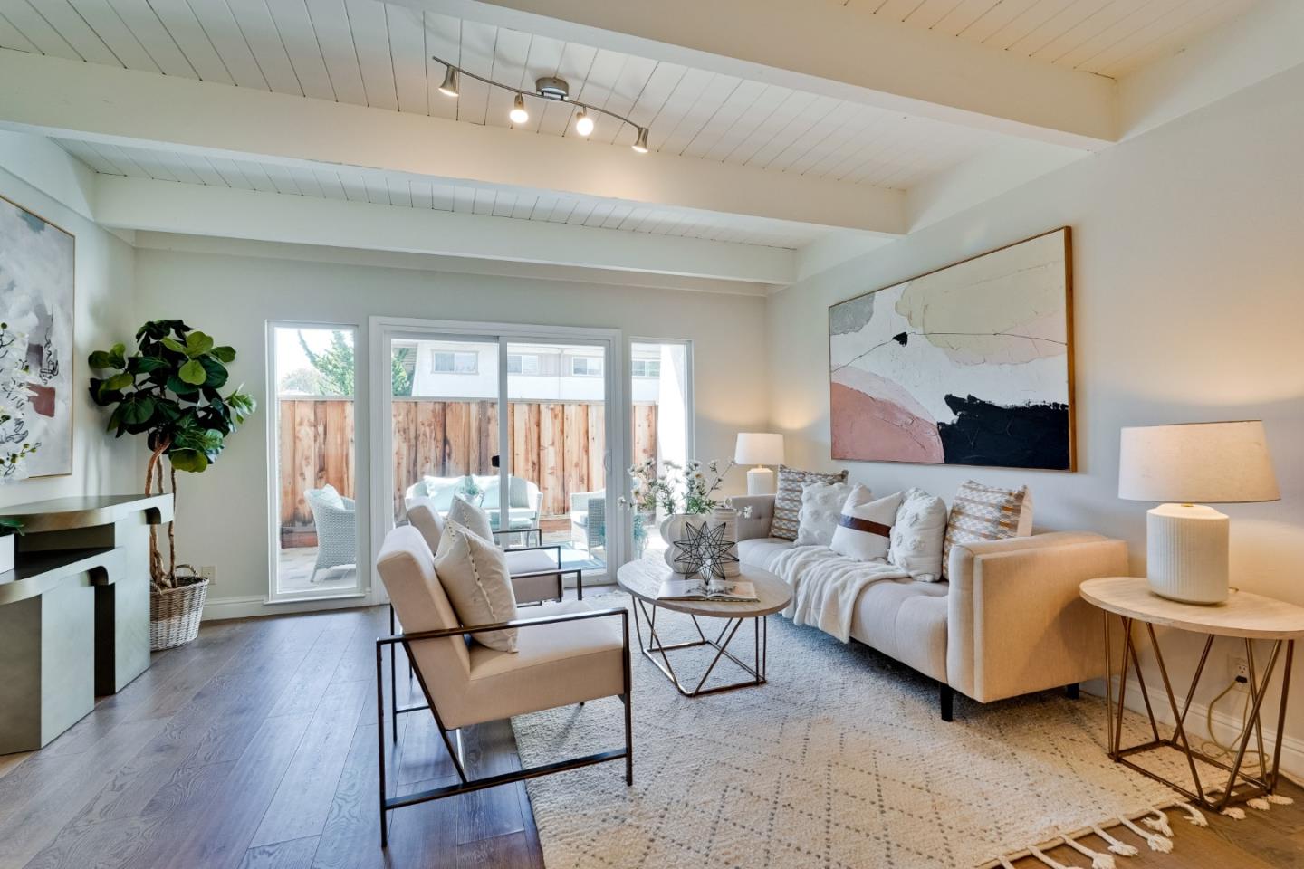 Detail Gallery Image 12 of 70 For 10465 Mary Ave, Cupertino,  CA 95014 - 2 Beds | 1/1 Baths