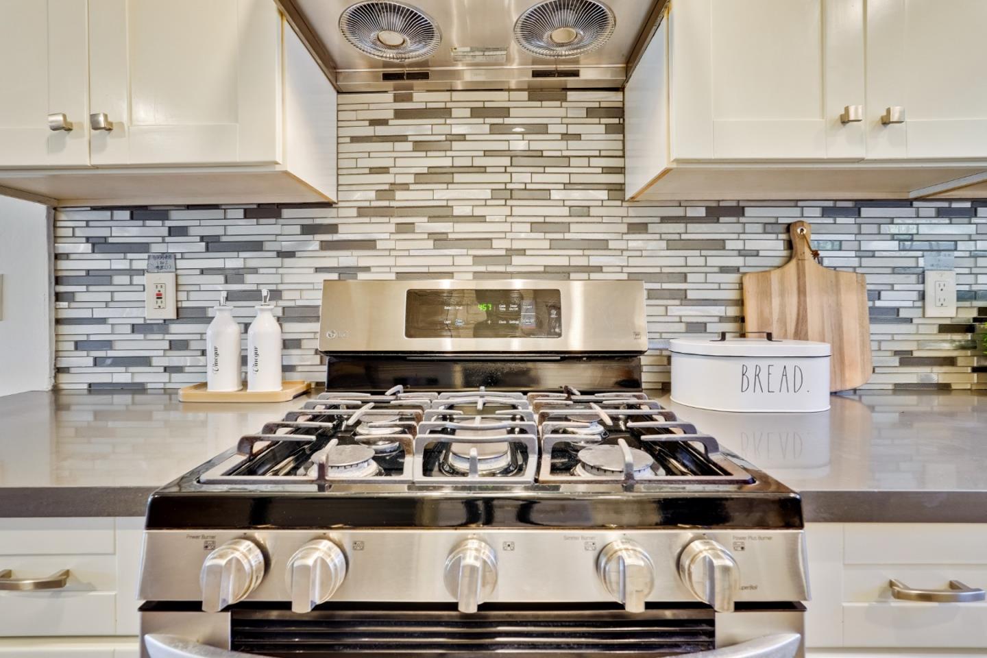 Detail Gallery Image 28 of 70 For 10465 Mary Ave, Cupertino,  CA 95014 - 2 Beds | 1/1 Baths