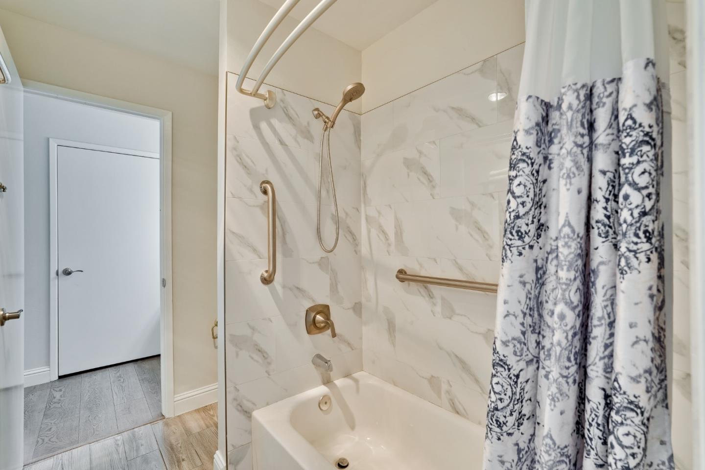 Detail Gallery Image 43 of 70 For 10465 Mary Ave, Cupertino,  CA 95014 - 2 Beds | 1/1 Baths