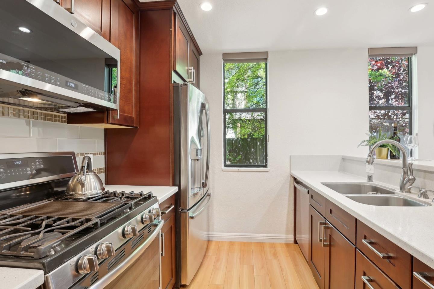 Detail Gallery Image 13 of 45 For 264 W California Ave a,  Sunnyvale,  CA 94086 - 3 Beds | 2/1 Baths