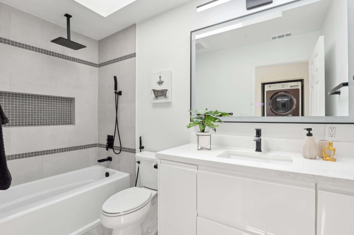 Detail Gallery Image 20 of 45 For 264 W California Ave a,  Sunnyvale,  CA 94086 - 3 Beds | 2/1 Baths