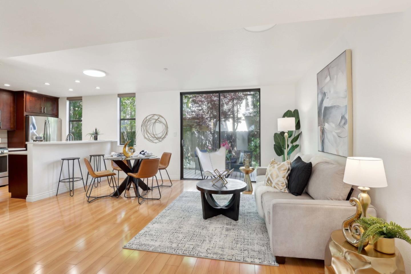 Detail Gallery Image 5 of 45 For 264 W California Ave a,  Sunnyvale,  CA 94086 - 3 Beds | 2/1 Baths