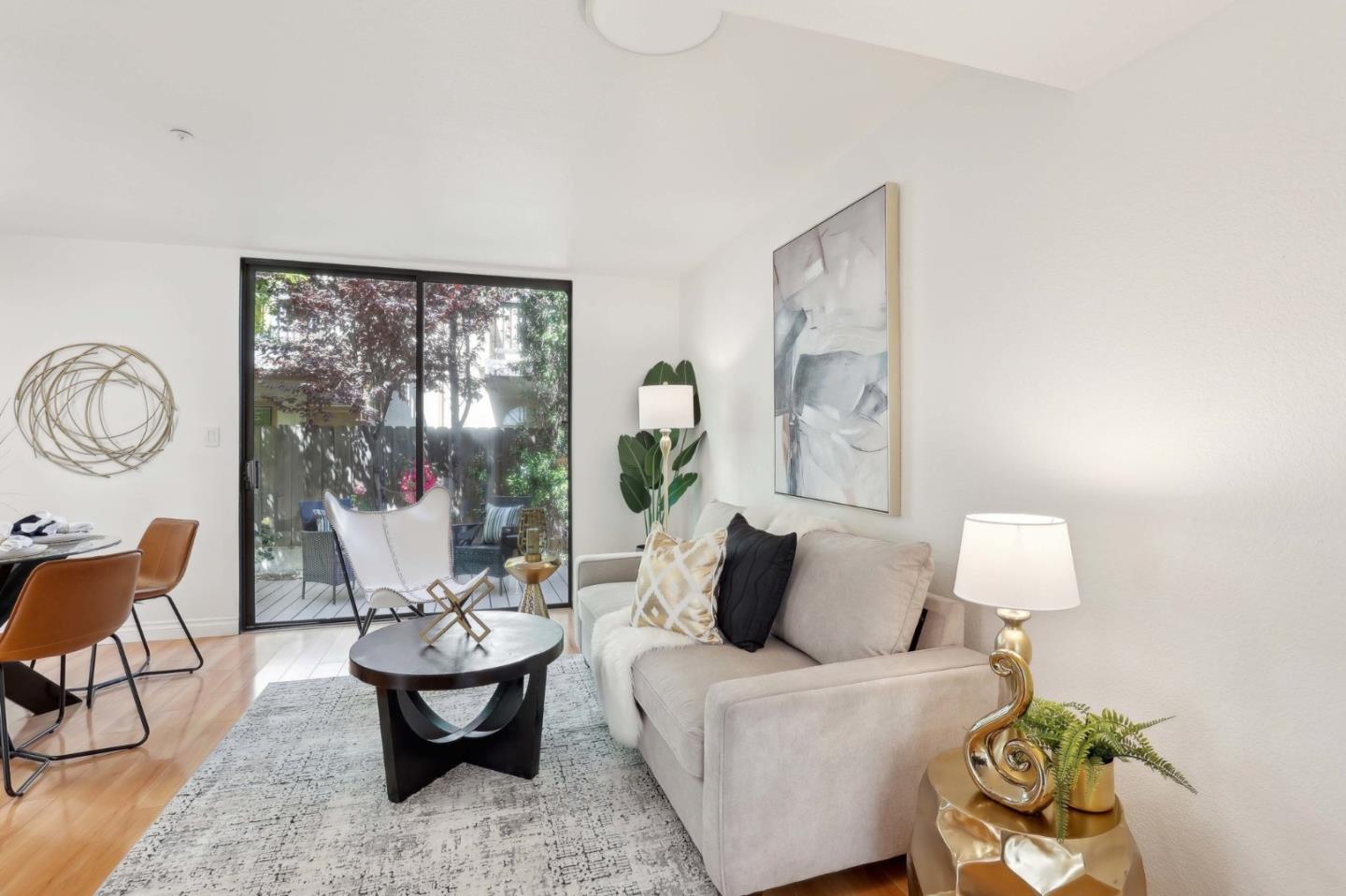 Detail Gallery Image 7 of 45 For 264 W California Ave a,  Sunnyvale,  CA 94086 - 3 Beds | 2/1 Baths