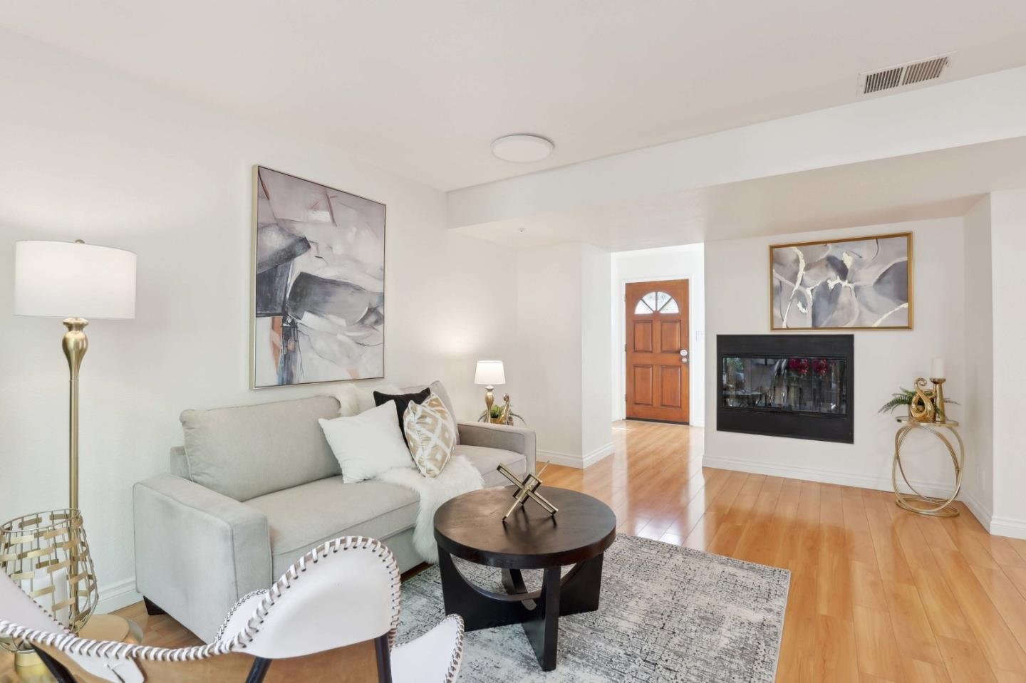 Detail Gallery Image 8 of 45 For 264 W California Ave a,  Sunnyvale,  CA 94086 - 3 Beds | 2/1 Baths