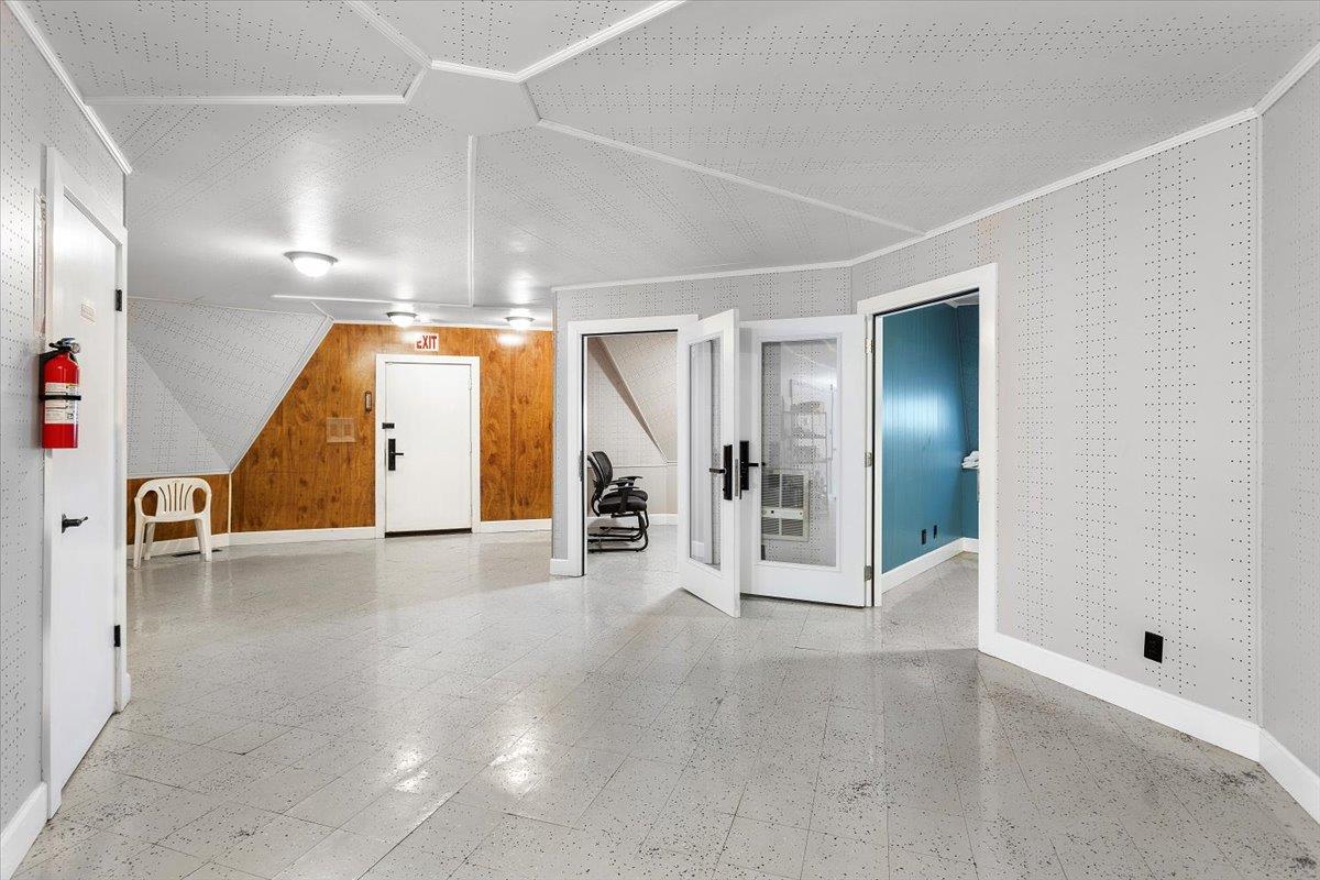 Detail Gallery Image 14 of 76 For 22325 Meekland Ave, Hayward,  CA 94541 - – Beds | – Baths